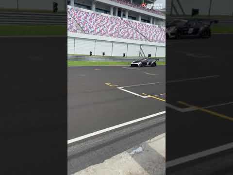 KRIS WU 吴亦凡 PORSCHE