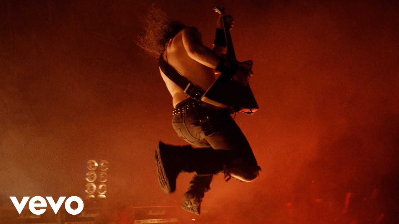 Airbourne - Alive After Death (Last Plane Out) - YouTube