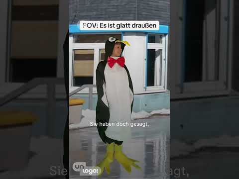 Pinguin-Gang bei Glätte | un.logo! #shorts