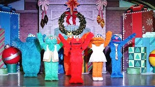 Elmo&#39;s Christmas Wish Show at Sesame Place