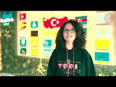 Öğrenciler şehitlerimiz için bayrak şiirini okudu