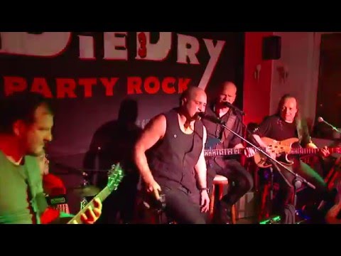 Die Dry 2015 - Tush - feat. Timo Oehlke