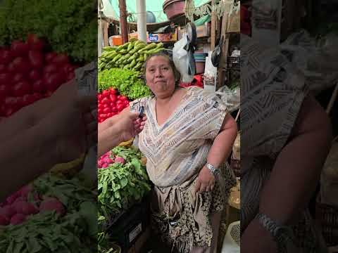 🇸🇻 Berlín, Usulután Norte y su gente trabajadora. Dios les bendiga en su venta diaria.
