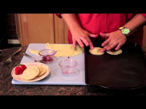 download lagu mp3 mp4 Strawberry Empanadas, download lagu Strawberry Empanadas gratis, unduh video klip Strawberry Empanadas