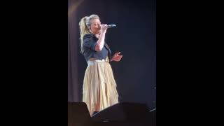 A Moment Like This Kelly Clarkson Las Vegas 8.19.2023