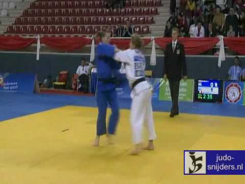 Judo 2009 Antalya: Ivelina Ilieva (BUL) - Julie Baeyens (BEL) [-57kg] bronze.