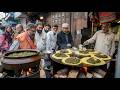 REAL CHEAP ROADSIDE FOOD IN PAKISTAN DELICIOUS DESI BREAKFAST SAAG PARATHA PAKISTANI STREET FOOD