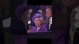 The Queen Enjoying A Horse Race
