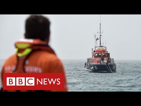 兒童和成人試圖穿越英吉利海峽時溺水身亡的悲劇 - BBC News (Tragedy as children and adults drown while trying to cross Channel - BBC News)