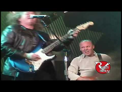 Joe Satrianai, Y &T's Dave Meniketti,& Ronnie  Montrose guitar jam (2001)