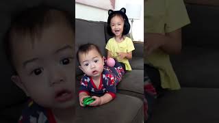 Download lagu Funny Baby Fart #shorts 👶🏻💨🤣 mp3