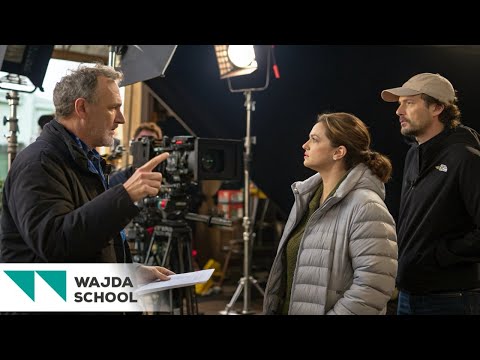 Reżyser na planie: jak stworzyć warunki do kreatywnej pracy?