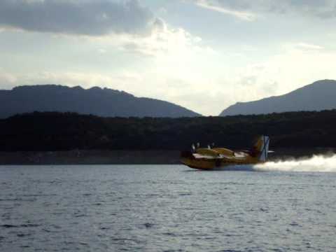 Embalse del Atazar Cervera de Buitrago Navegando