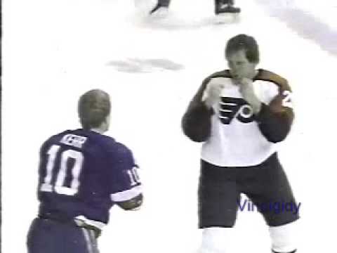 Alan Kerr vs Al Secord