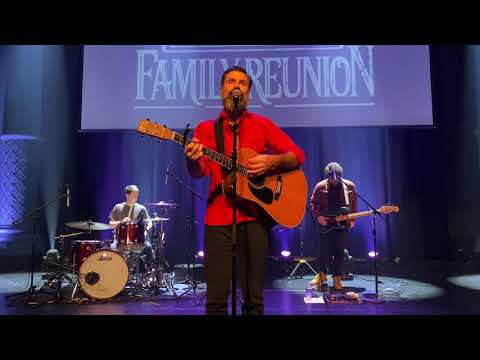 Mac Powell And The Family Reunion: Call My Name - Live