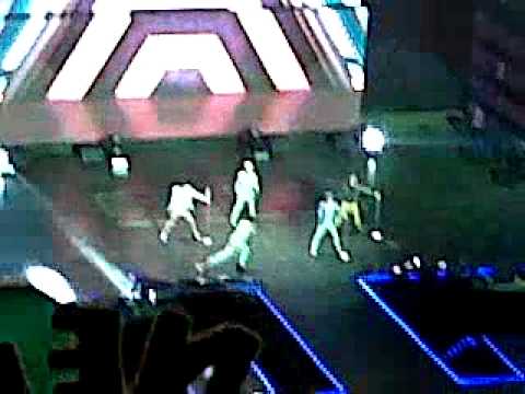130309 SHINee - Dream Girl Full on Music Bank Jakarta