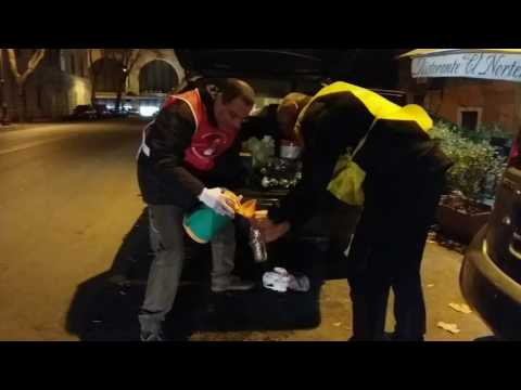 Distribuzione pasti stazione Termini