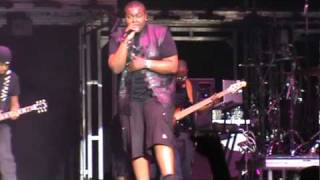 Sean Kingston - Take You There (Live in Oakland; 7/17/10)