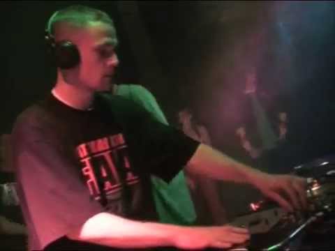 DJ Fade & Tippa D'Iceberg on Late Manoeuvres TV - Live at Glos Uni 2008 [Part 2]
