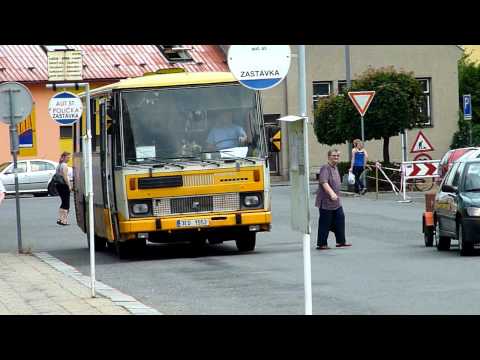 autobus firmy Zlatovánek