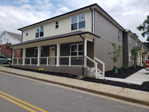 1 month FREE with 13 month lease!END UNIT!! 2 Bed/1.5 Bath Townhouse! Water/Garbage Included! Walk to APSU! property video