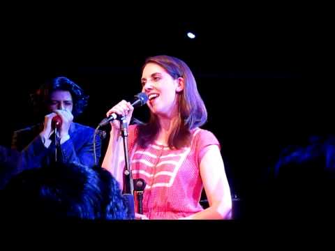 Alison Brie and The Girls performing Childish Gambino