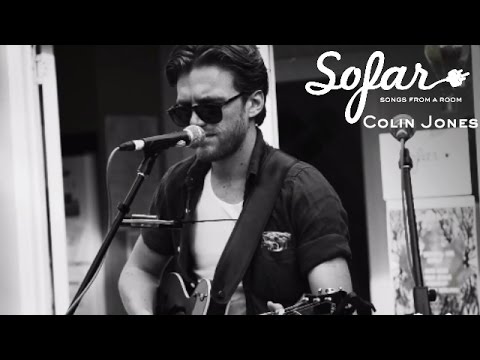Colin Jones - Mama Don’t Weep | Sofar Sydney