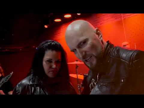 Navar ft. Leona Šenková - Černej anděl