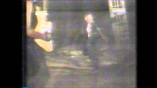 Download lagu Gempa / Abiem Ngsti & Erie Susan mp3 Download lagu Gempa / Abiem Ngsti & Erie Susan mp3