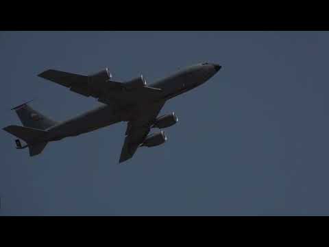 Raw footage airshow practice featuring B-29, P-51, C-17 and more!!