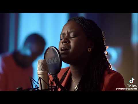 Sinza katonda gwe ememe yange🧎🏾‍♂️🙏🏾 Mana, turagushaka rwose, nyamuneka wigaragaze kuri twe.🧎🏾‍♂️🙏🏾🥰