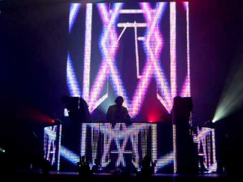 Tiësto - Kaleidoscope HMH 19-06-2010 [Charlie Dee - Have It All (Tiesto Remix)]