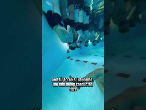 Kandidaten für Spezialoperationen führen Atemanhalteübungen durch. „Niemals aufgeben!“ #Shorts #Navy