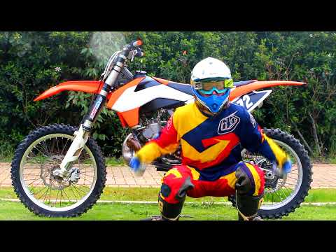 MotoSafe Part 1 - The right gear to wear for dirt bike riding