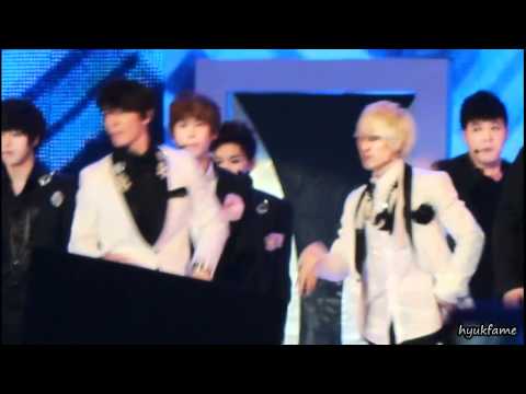 29/11/11 Mnet Asian Music Awards 2011 #1