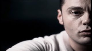 Tiziano Ferro - Y Está Oscuro (Oficial Vídeo) [HD]