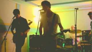 Heroes in Pension - Here I Am (live)