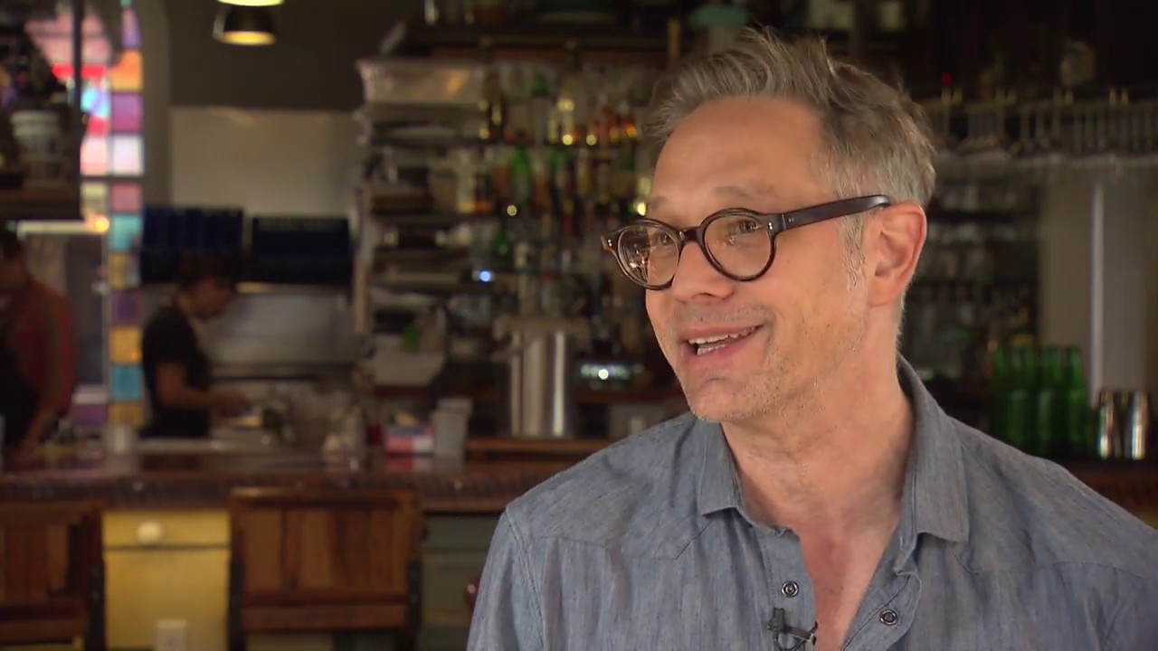 Tree House Restaurant | Tennessee Crossroads | Episode 3048.1