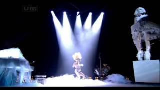 Telephone / Dance In The Dark (Brit Awards 2010)
