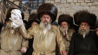 בצל המלחמה עם איראן: האדמו''ר מלעלוב בהדלקה במירון | Amid the War with Iran:  Lelov Rebbe  in Meron