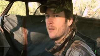 Texas Deer Hunting With Blake Shelton and Miranda Lambert