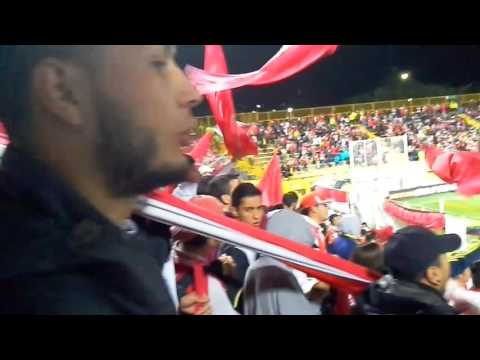 "Yo tengo un pacto a lo cardenal" Barra: La Guardia Albi Roja Sur • Club: Independiente Santa Fe