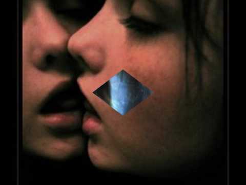 Ania Wyszkoni z ciszą pośród czterech ścian