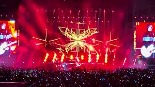 Download lagu Hujan - Kamar Sepi (Live @ Hujan 20 Tahun XX) 4K mp3