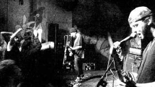 Gnarwolves - History is Bunk - HD - Budapest @ Dürer 2014 11 24