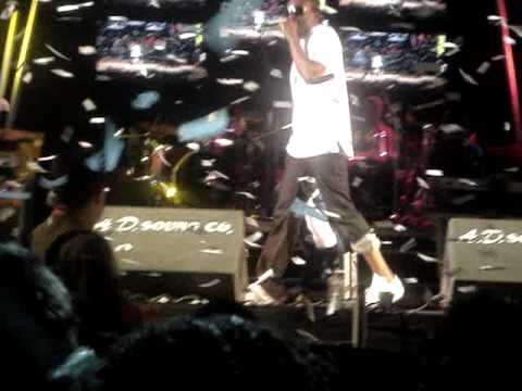 Busy Signal & faye ann lyons live on stage