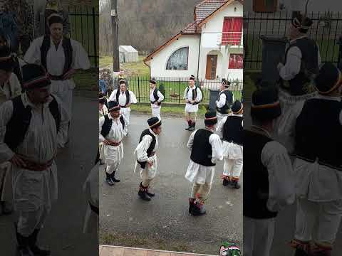 Dubașii din Roșia Nouă și al lor joc.