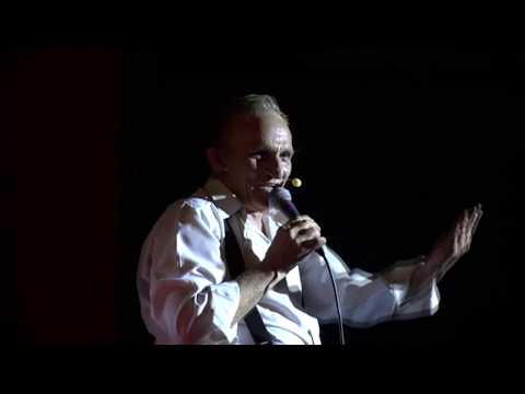 Mario Conte canta Se Bruciasse la citta' - (Teatro Roma di Portici)