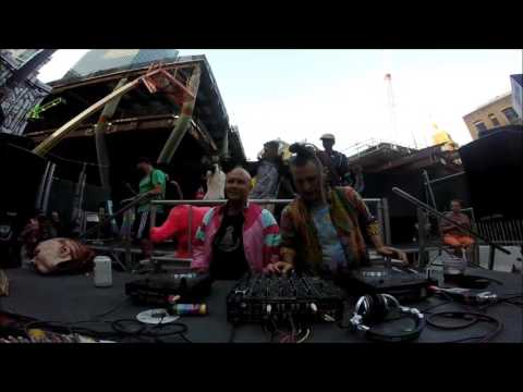 Fractal Cowboys   This is West Psy