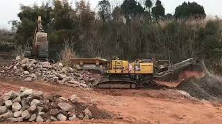 Komatsu BR380 jaw crusher for sale - Image 4 | Machineryline GH Komatsu BR380 jaw crusher | Image 4 - Machineryline
